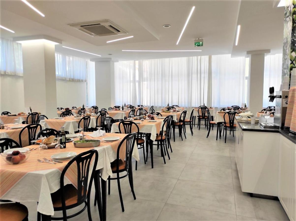 רימיני Hotel Madrid מראה חיצוני תמונה