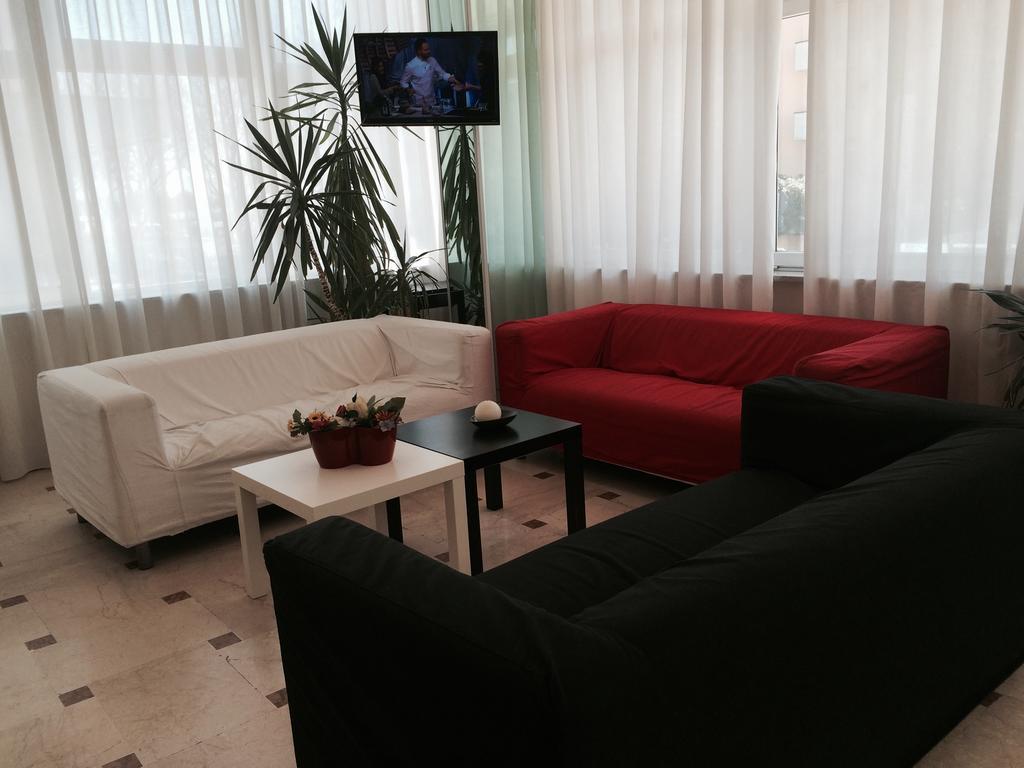רימיני Hotel Madrid מראה חיצוני תמונה