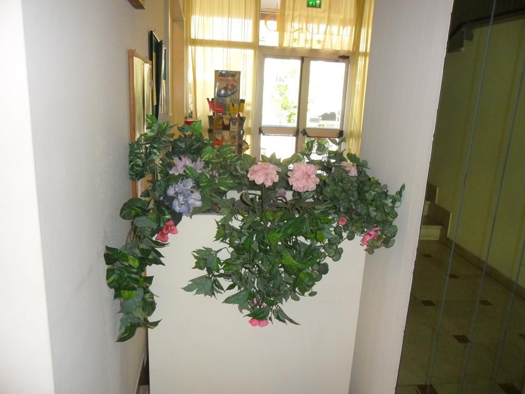 רימיני Hotel Madrid חדר תמונה