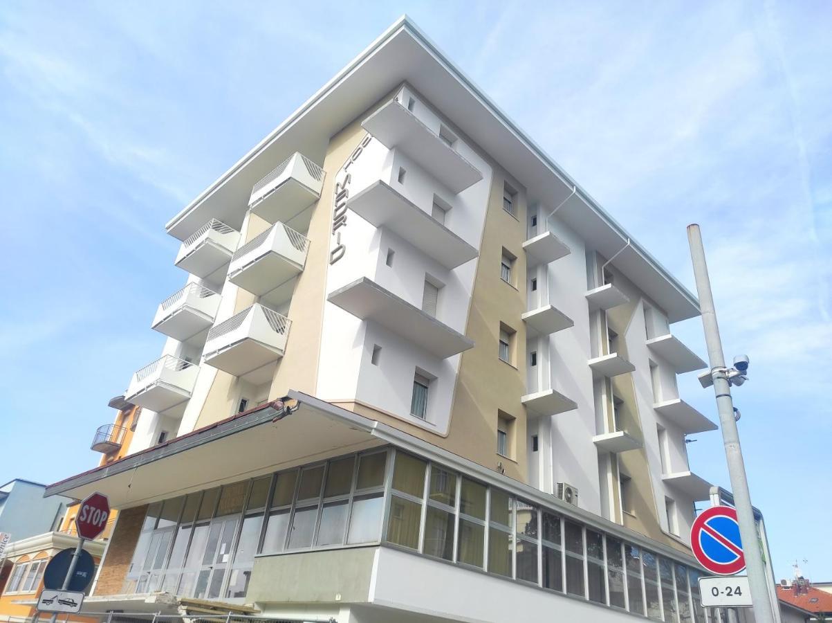 רימיני Hotel Madrid מראה חיצוני תמונה