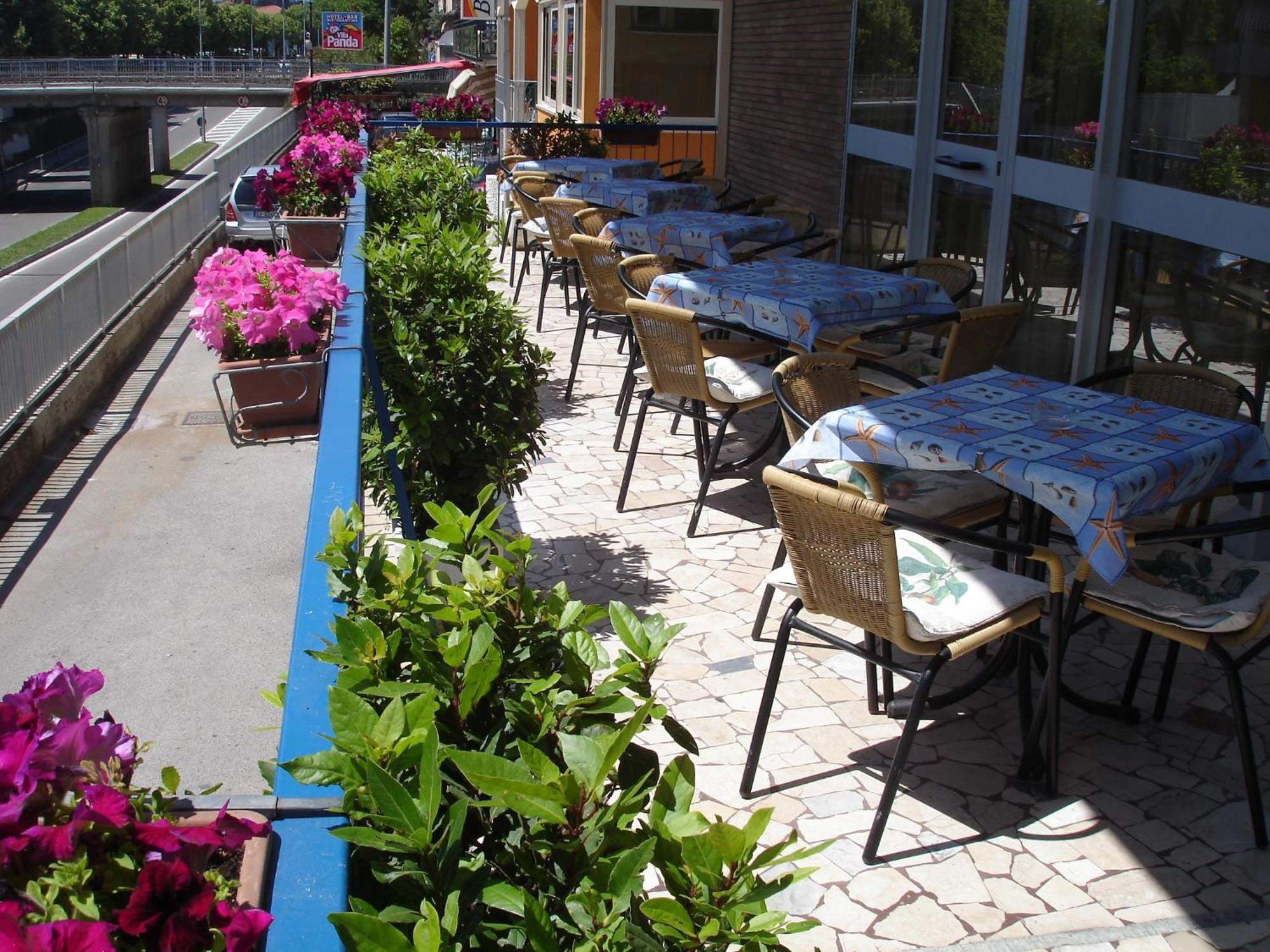רימיני Hotel Madrid מראה חיצוני תמונה
