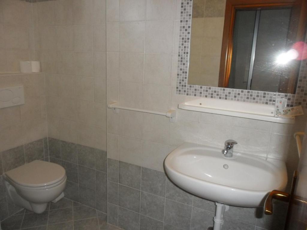 רימיני Hotel Madrid מראה חיצוני תמונה