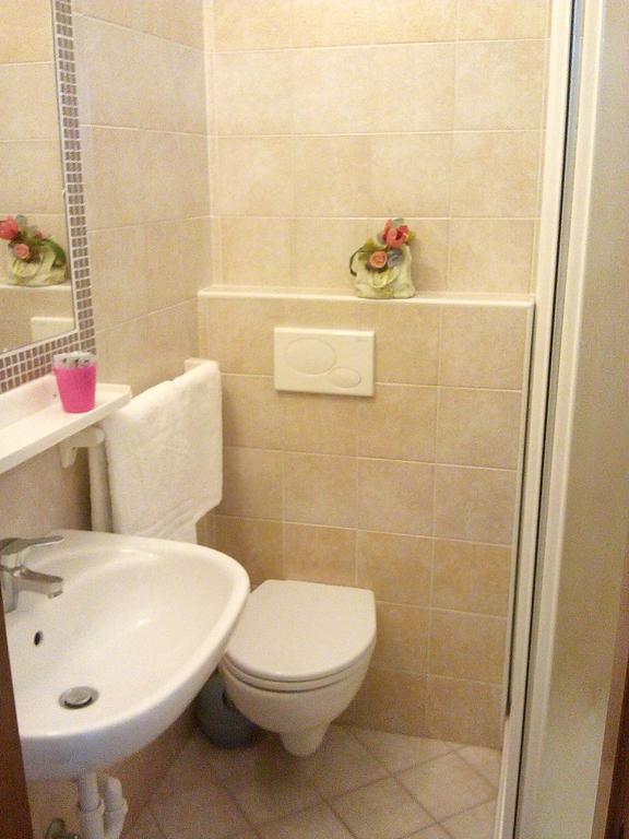 רימיני Hotel Madrid מראה חיצוני תמונה