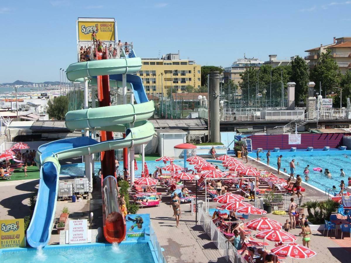 רימיני Hotel Madrid מראה חיצוני תמונה