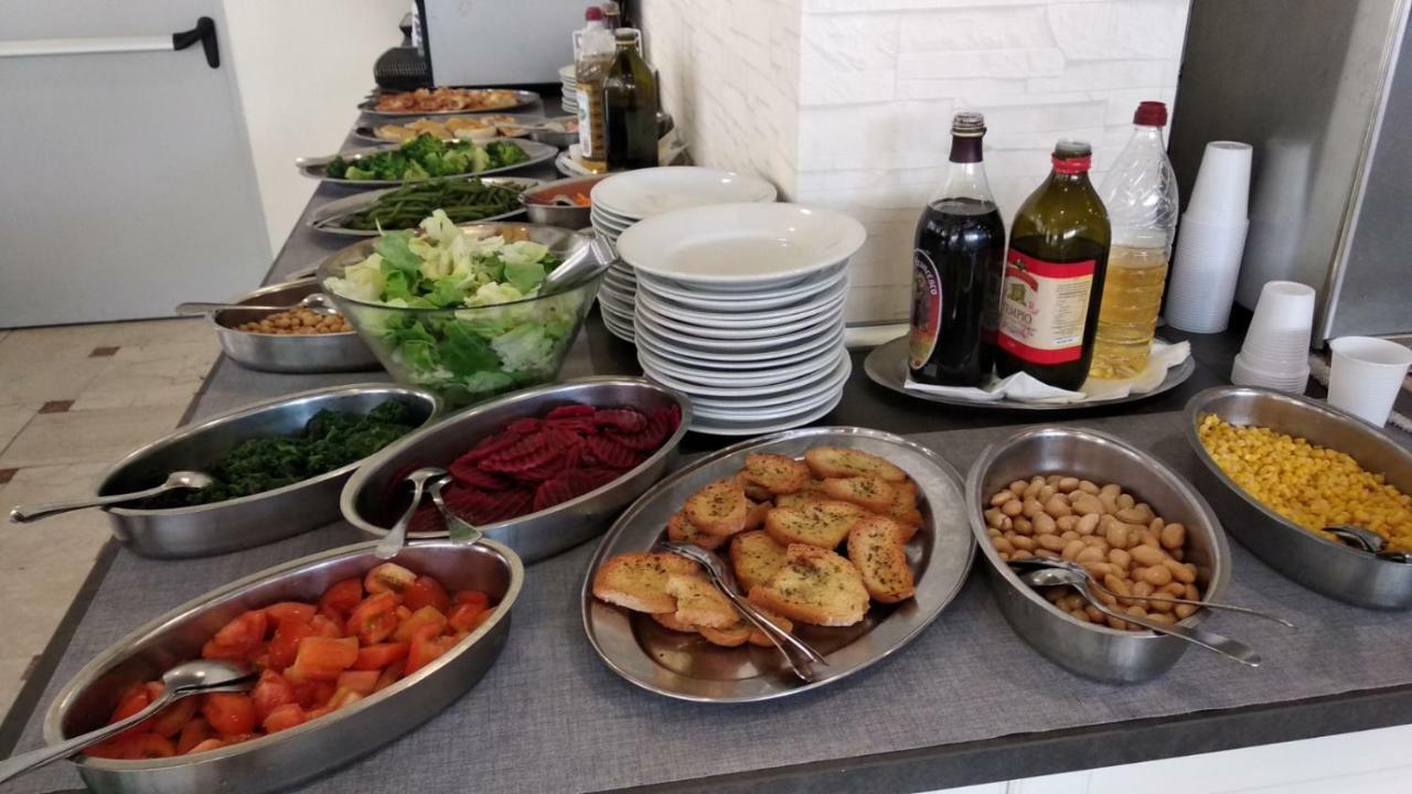 רימיני Hotel Madrid מראה חיצוני תמונה